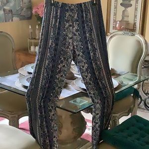 Wilde lounge wear pants 1X draw string stretch waist blue white floral🌸